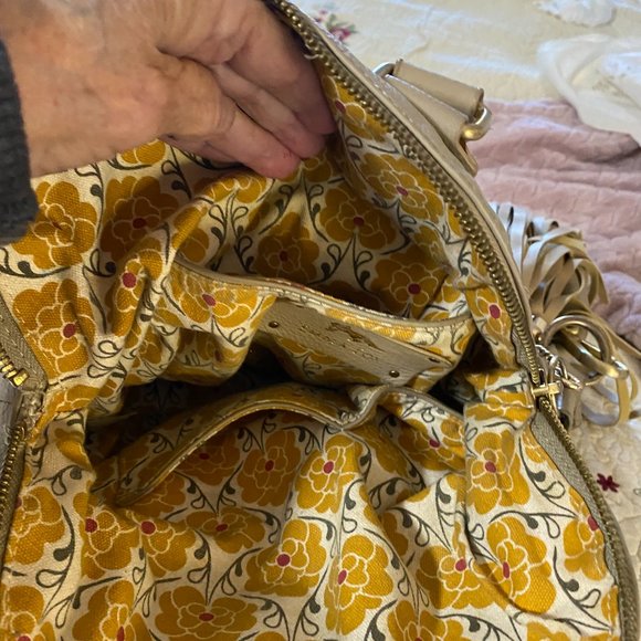 GUC~Emma Fox Large "Mushroom" foldover satchel - Picture 9 of 16